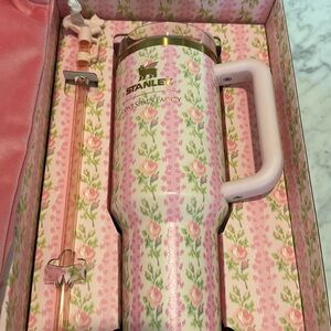 Stanley LoveShackFancy Quencher H2O Tumbler. 40 OZ.